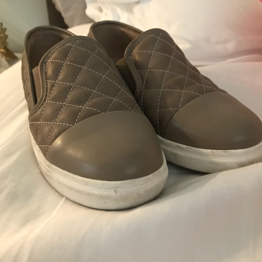 steve madden slip on